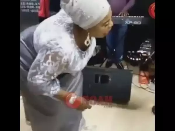 Video: Yoruba Actress, Fausat Balogun Shows Off Her Stunning Dance Move At An Owanbe Party In Lagos